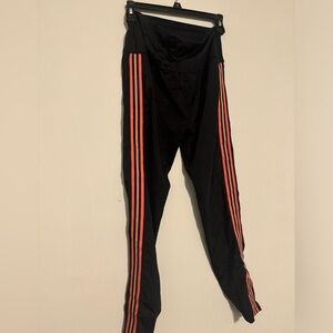 Beyond Yoga size Large Black Leggings wi the Stripe design!